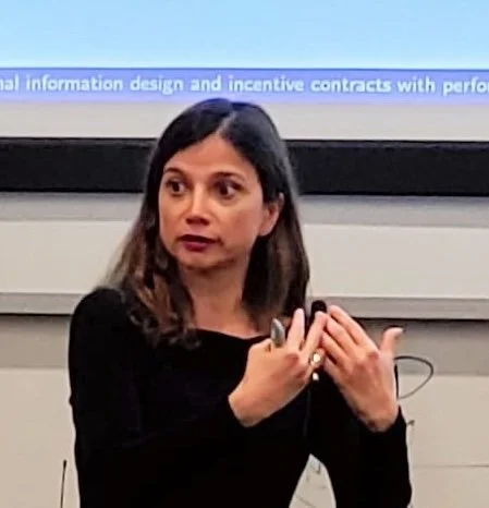 Beatrice Michaeli presenting at conference